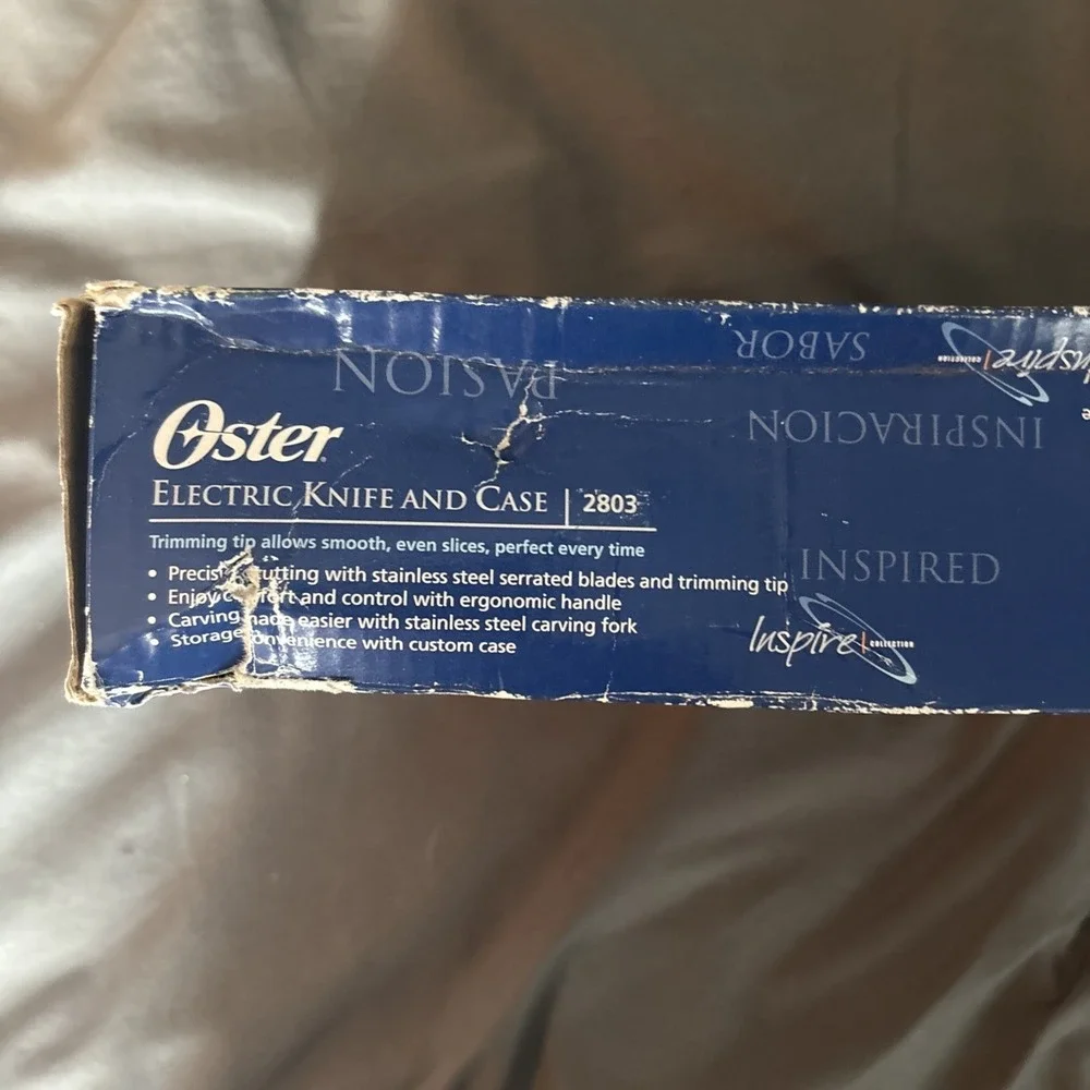 Oster Inspire Electric Knife‎ and Case Set with Carving Fork White 2803 NEW
